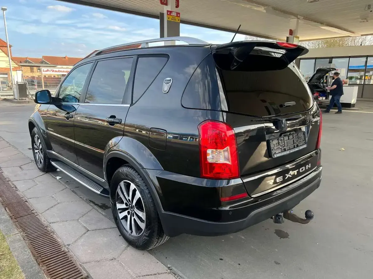 Gebraucht SsangYong Rexton Sapphire 155 PS (114 kW) 2013 Schwarz SUV