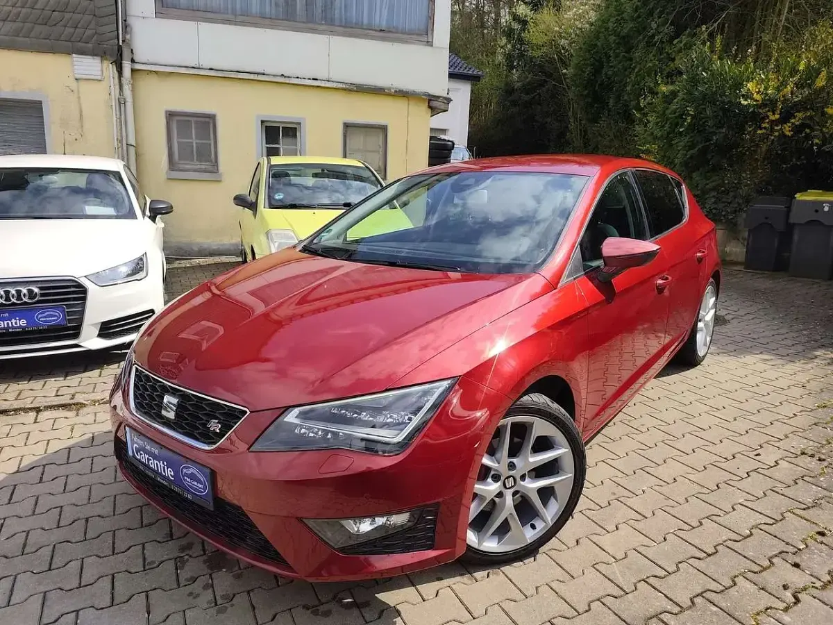 Usata Seat Leon FR 140 CV (102 kW) 2013 Rosso Utilitaria