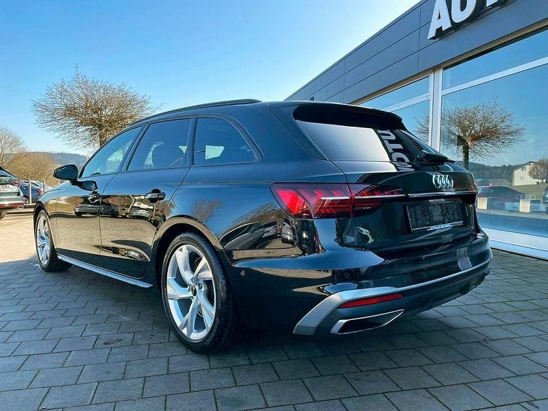 Gebraucht Audi A4 S-Line 163 PS (119 kW) 2022 Schwarz Limousine