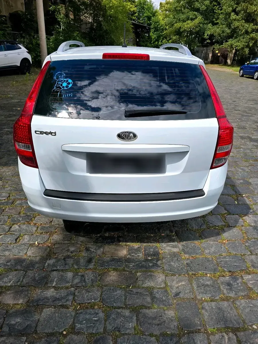 Gebraucht Kia Ceed 116 PS (85 kW) 2011 Weiß Kleinwagen