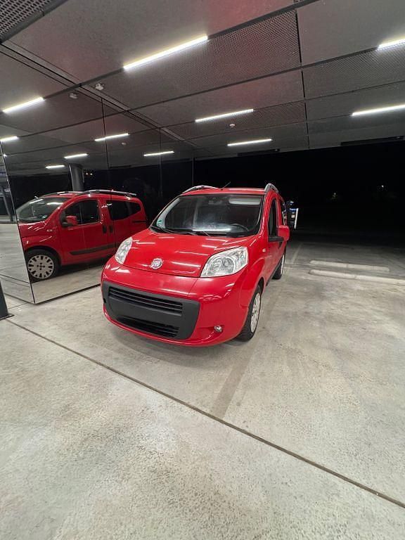 Rot Gebraucht 2009 Fiat Qubo Active Van / Kleinbus | 2.100 € (Guter Preis) - Bild 1/4