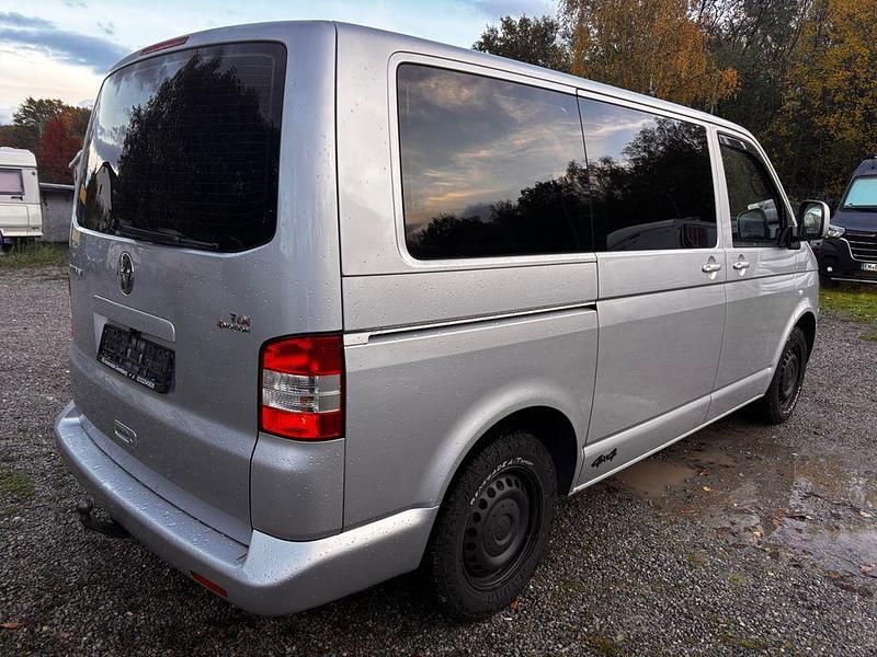 Gebraucht VW T5 131 PS (96 kW) 2006 Silber Van