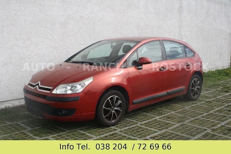 Rot Gebraucht 2008 Citroën C4 Advance Limousine | 950 € (Superpreis) - Bild 1/4