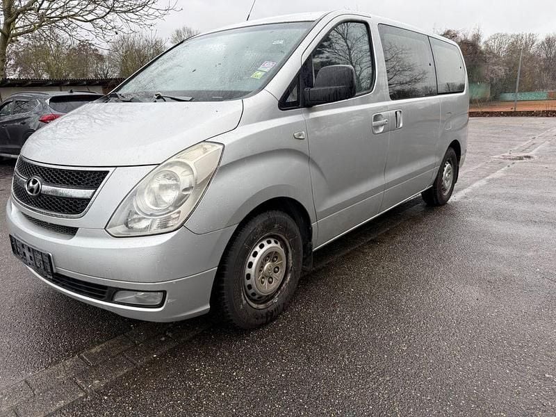 Gebraucht Hyundai H-1 170 PS (125 kW) 2009 Grau Van / Kleinbus