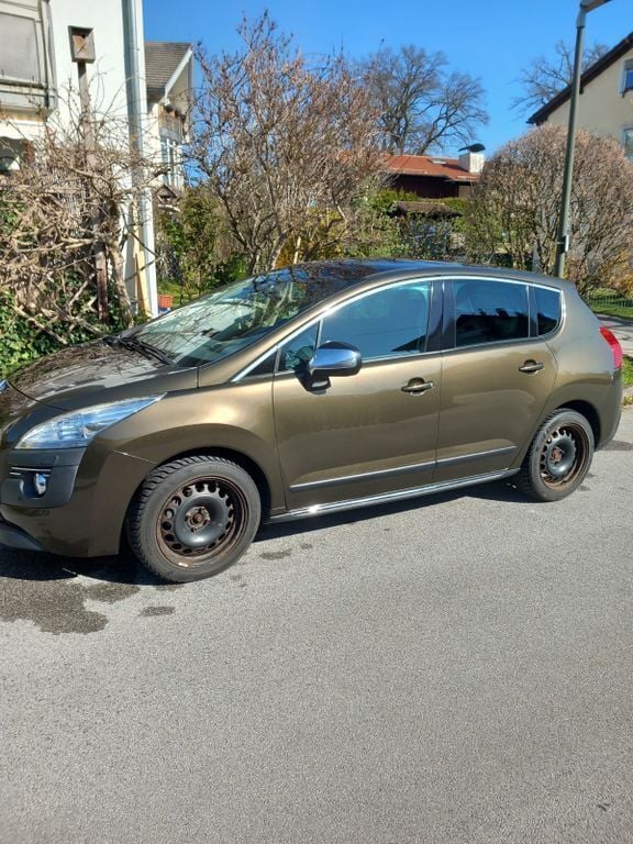 Braun Gebraucht 2010 Peugeot 3008 Platinum Limousine | 3.999 € (Superpreis) - Bild 1/4