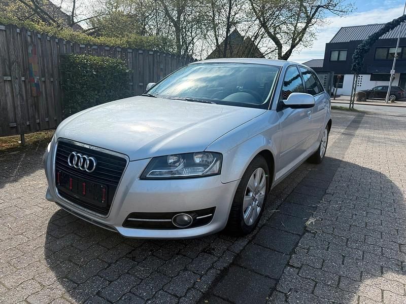 Gebraucht Audi A3 125 PS (91 kW) 2010 Silber Kleinwagen