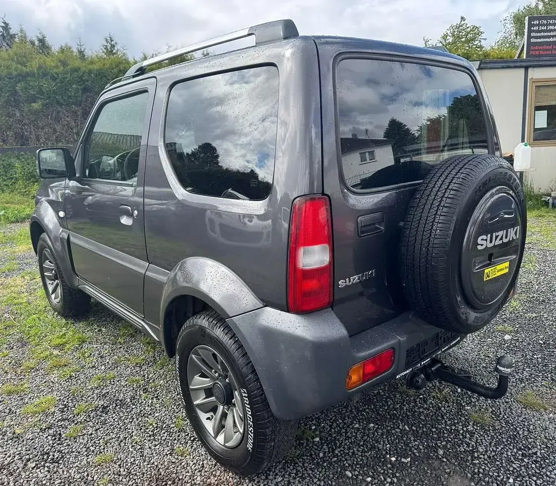 Gebraucht Suzuki Jimny Style 84 PS (61 kW) 2016 Grau SUV