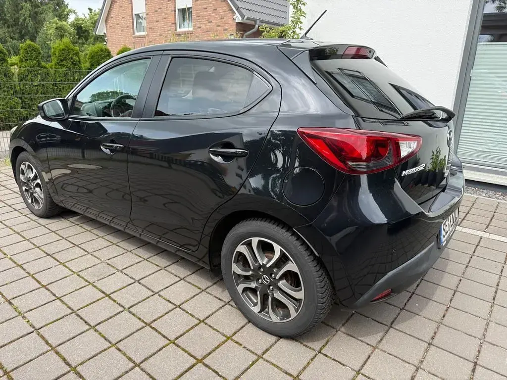 Gebraucht Mazda 2 Edition 90 PS (66 kW) 2015 Schwarz Kleinwagen