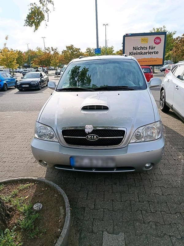 Silber Gebraucht 2006 Kia Carnival Van / Kleinbus | 4.500 € (Teuer) - Bild 1/4