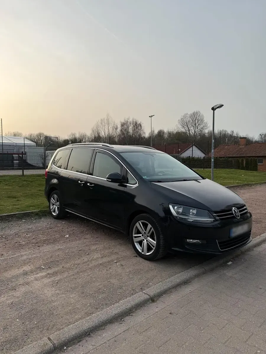 Gebraucht VW Sharan 140 PS (102 kW) 2013 Schwarz Van / Kleinbus