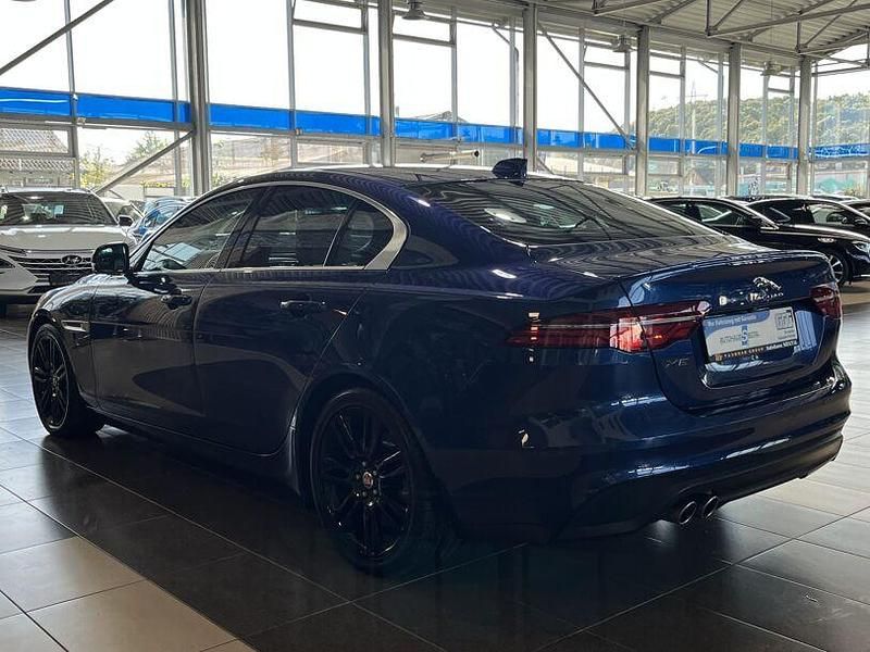 Gebraucht Jaguar XE S 204 PS (150 kW) 2021 Blau Limousine