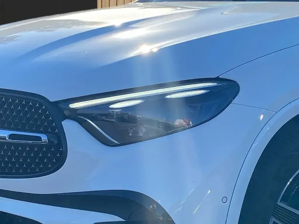 Gebraucht Mercedes GLC300de AMG 333 PS (244 kW) 2025 Weiß SUV