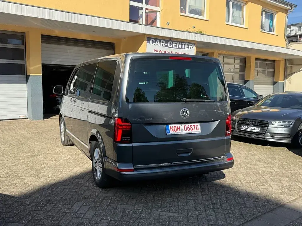 Second-hand VW Multivan Generation Six 199 CP (146 kW) 2020 Gri Monovolum