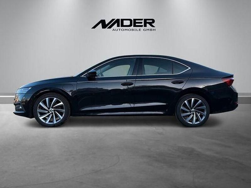 Second-hand Skoda Octavia First Edition 245 CP (180 kW) 2020 Negru Berlinǎ