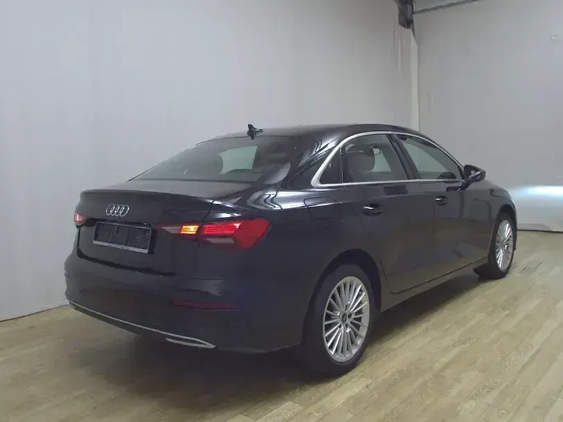 Używany Audi A3 Advanced 110 KM (80 kW) 2022 Czarny Sedan/Limuzyna