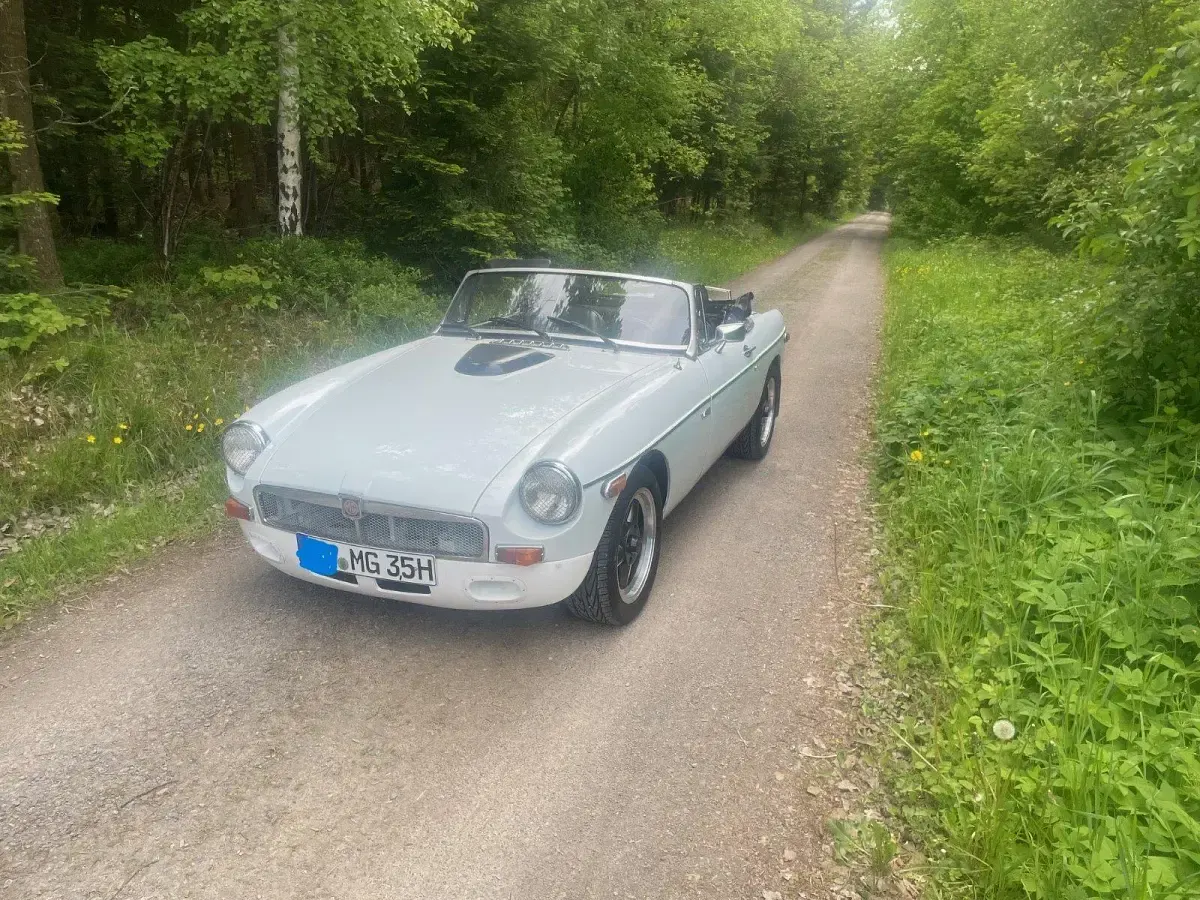 Używany MG B 192 KM (141 kW) 1980 Biały Kabriolet