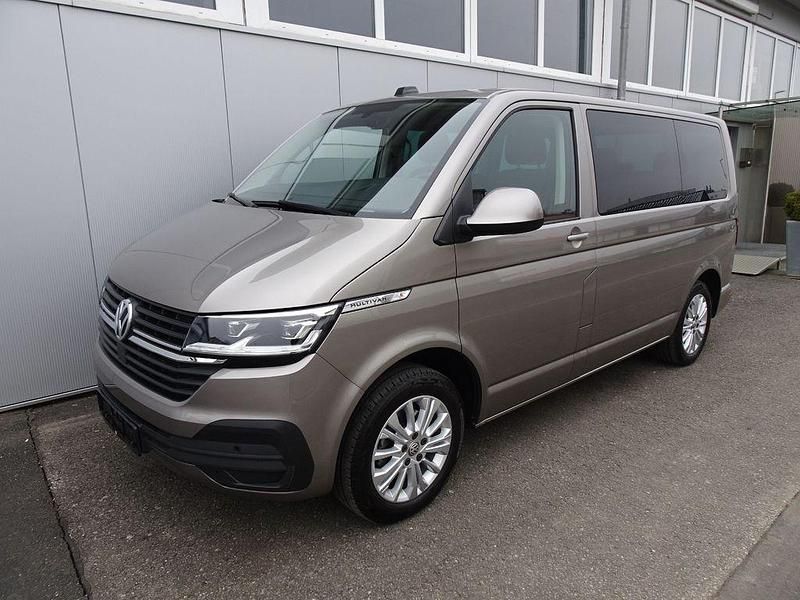Gebraucht VW Multivan 150 PS (110 kW) 2021 Grau Van / Kleinbus