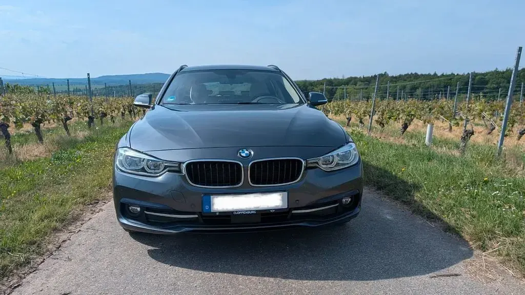 Gebraucht BMW 320 190 PS (139 kW) 2019 Grau Limousine