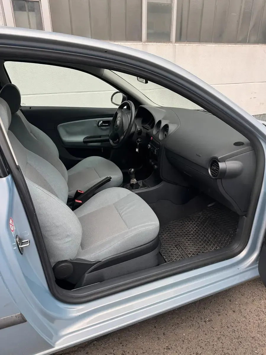 Gebraucht Seat Ibiza 75 PS (55 kW) 2002 Blau Kleinwagen