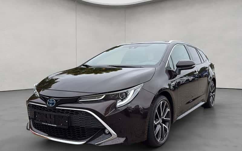 Braun Gebraucht 2020 Toyota Corolla Lounge Kombi | 23.990 € (Etwas zu teuer) - Bild 1/4