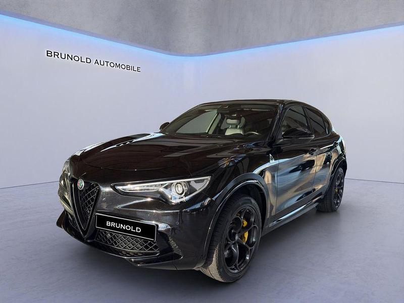 Schwarz Gebraucht 2022 Alfa Romeo Stelvio Quadrifoglio SUV | 62.900 € (Teuer) - Bild 1/4