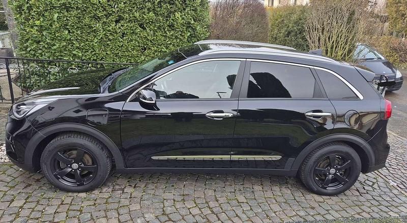 Gebraucht Kia Niro Spirit 141 PS (103 kW) 2020 Schwarz SUV