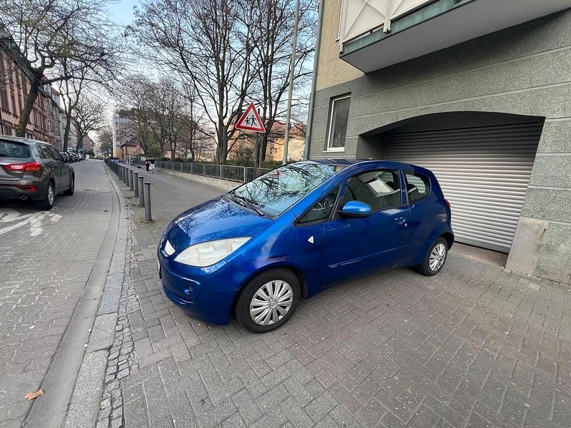 Gebraucht Mitsubishi Colt 75 PS (55 kW) 2006 Blau Kleinwagen