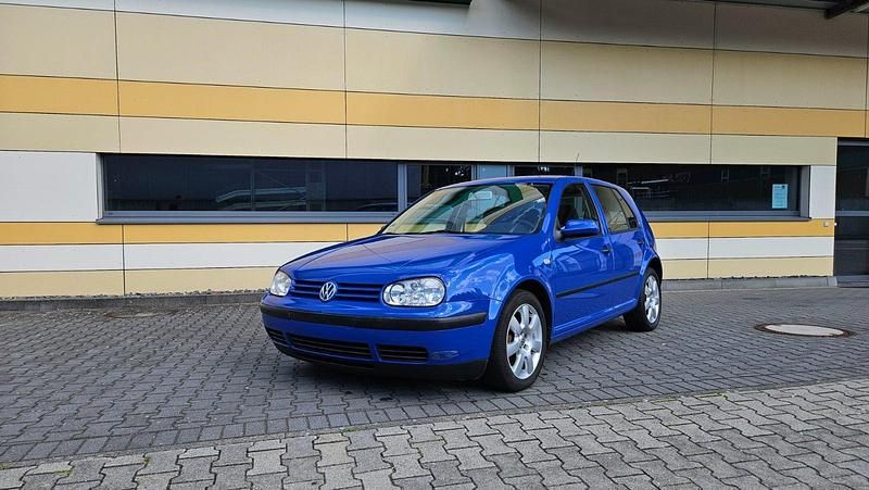 Blau Gebraucht 2001 VW Golf IV Kleinwagen | 2.749 € (Teuer) - Bild 1/4