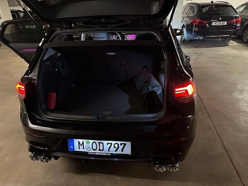 Gebraucht VW Golf VII Active 150 PS (110 kW) 2021 Schwarz Kleinwagen