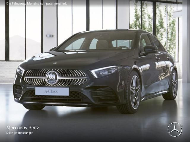 Schwarz Gebraucht 2019 Mercedes A220 AMG Limousine | 28.990 € (Fairer Preis) - Bild 1/3