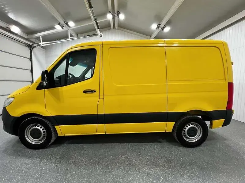 Gebraucht Mercedes Sprinter 163 PS (119 kW) 2020 Calcitgelb (1243) Van