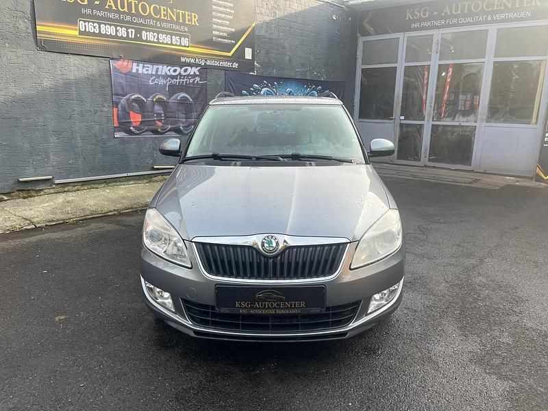 Gebraucht Skoda Fabia Family 105 PS (77 kW) 2013 Grau Kombi