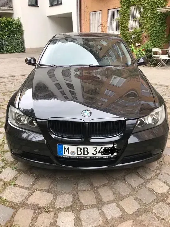 Używany BMW 320 170 KM (125 kW) 2008 Czarny Sedan/Limuzyna