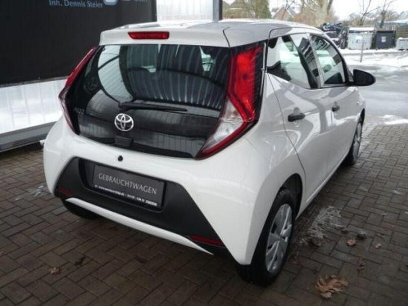 Gebraucht Toyota Aygo 72 PS (52 kW) 2019 Weiß Kleinwagen
