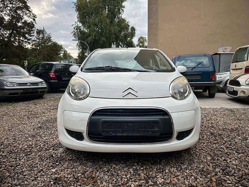 Weiß Gebraucht 2010 Citroën C1 Style Kleinwagen | 2.790 € (Guter Preis) - Bild 1/4