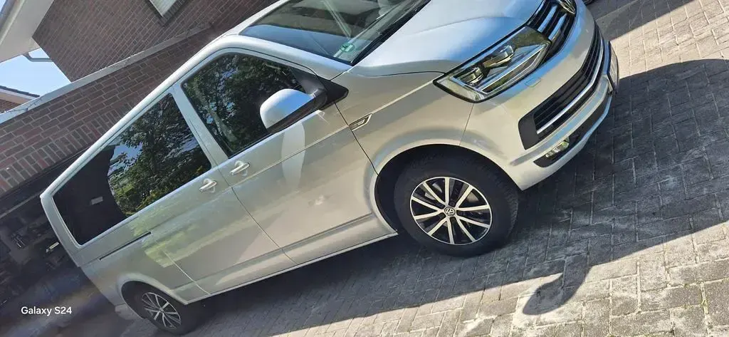 Gebraucht VW Caravelle 204 PS (150 kW) 2016 Silber Van