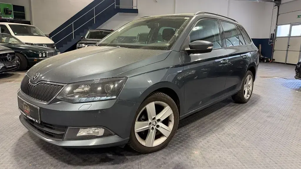 Gebraucht Skoda Fabia Drive 90 PS (66 kW) 2017 Grau Kombi