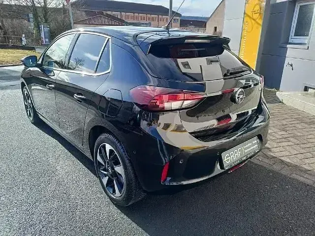 Używany Opel Corsa-e Elegance 11 kW (15 KM) 2022 Czarny Hatchback
