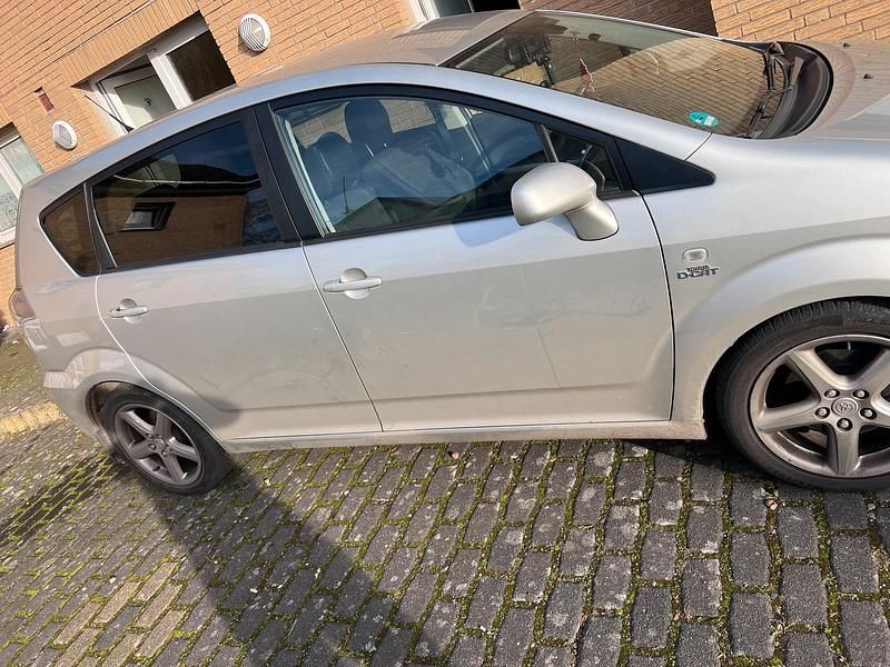 Gebraucht Toyota Verso 170 PS (125 kW) 2008 Silber Van / Kleinbus