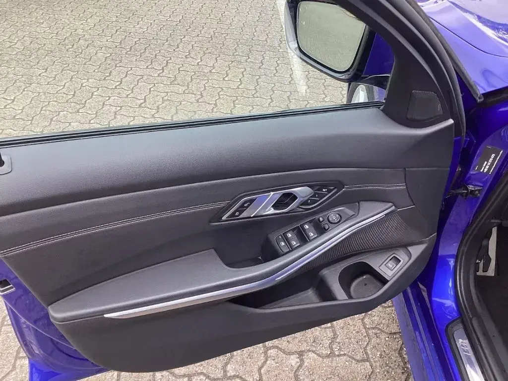 Gebraucht BMW 320 Performance 190 PS (139 kW) 2021 Blau Limousine