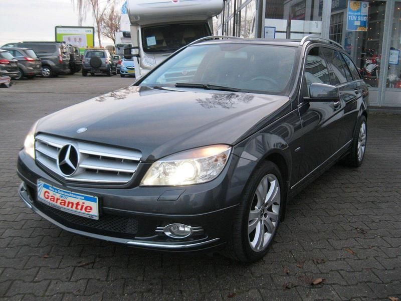 Grau Gebraucht 2010 Mercedes C250 Avantgarde Kombi | 8.190 € (Etwas zu teuer) - Bild 1/4