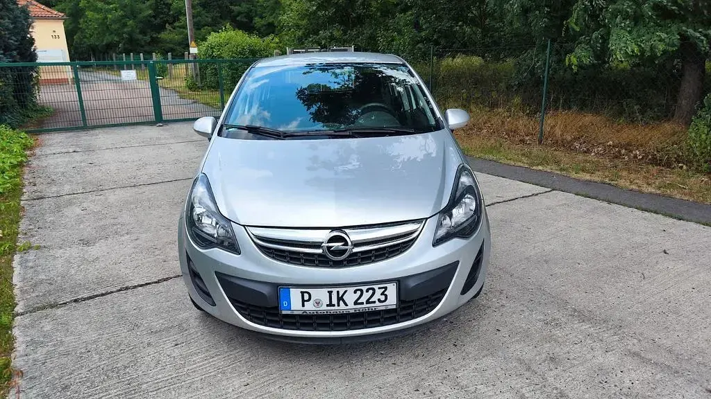 Gebraucht Opel Corsa 87 PS (63 kW) 2013 Silber Kleinwagen