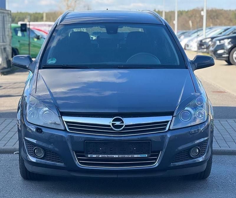 Gebraucht Opel Astra 116 PS (85 kW) 2008 Blau Limousine