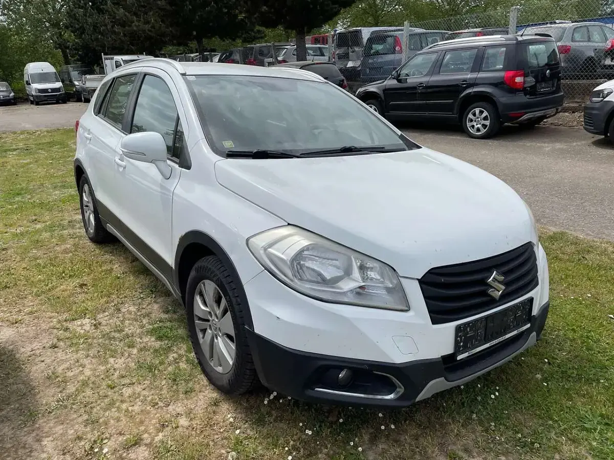 Gebraucht Suzuki SX4 S-Cross Comfort 120 PS (88 kW) 2015 Weiß SUV