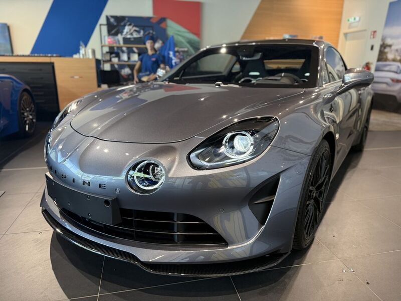 Grau Neu 2025 Alpine A110 Coupé | 99.889 € - Bild 1/4