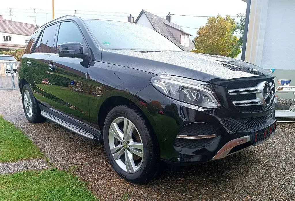 Gebraucht Mercedes GLE350 258 PS (189 kW) 2015 Schwarz SUV
