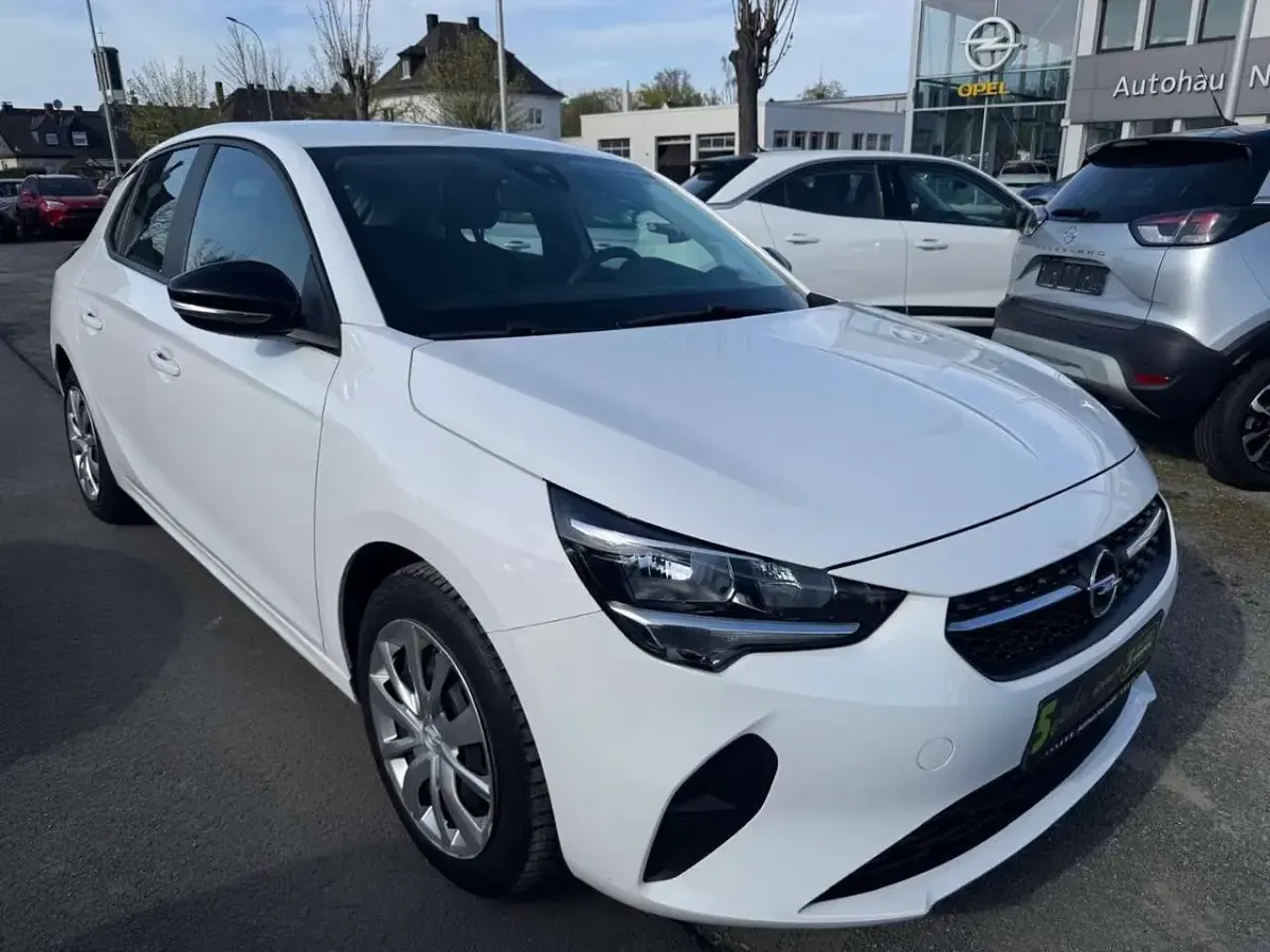 Gebraucht Opel Corsa Edition 101 PS (74 kW) 2023 Jade weiss/arktis weiss Kleinwagen