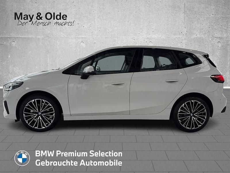 Gebraucht BMW 220 Active Tourer 170 PS (125 kW) 2025 Weiss Van / Kleinbus