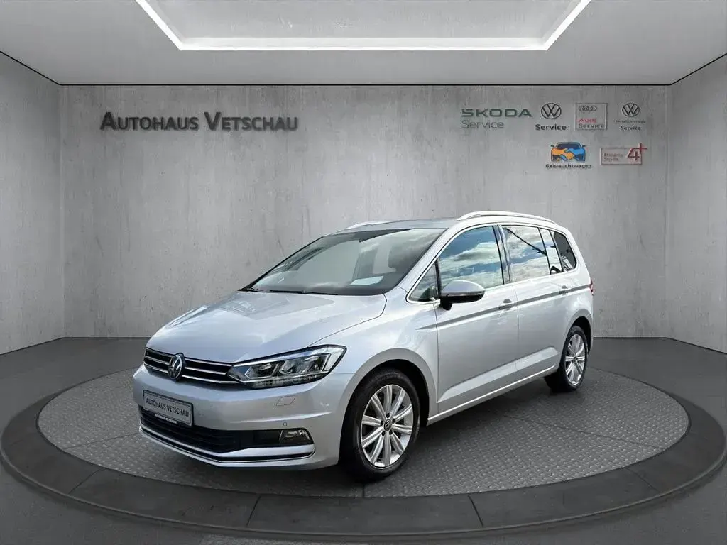 Gebraucht VW Touran Highline 150 PS (110 kW) 2020 Silber Van / Kleinbus