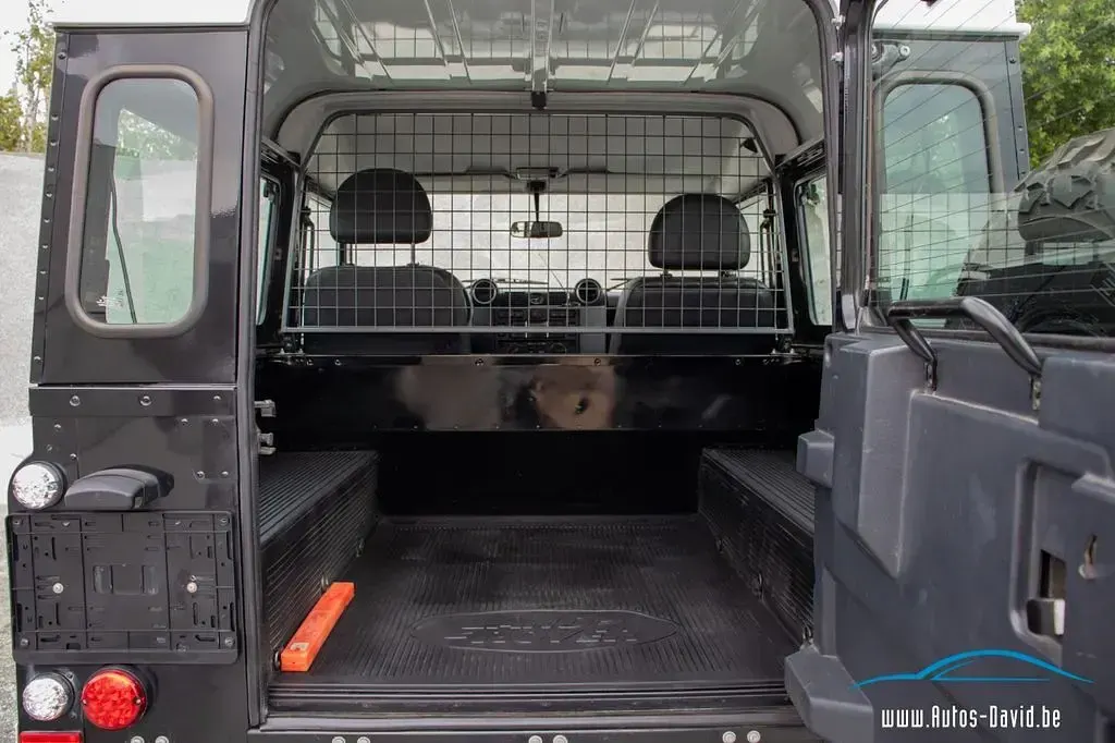 Gebraucht Land Rover Defender 122 PS (89 kW) 2014 Schwarz SUV